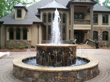 Raised Interior Pool with 32 Jet Spray Ring