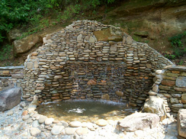 Riverrock Water Wall